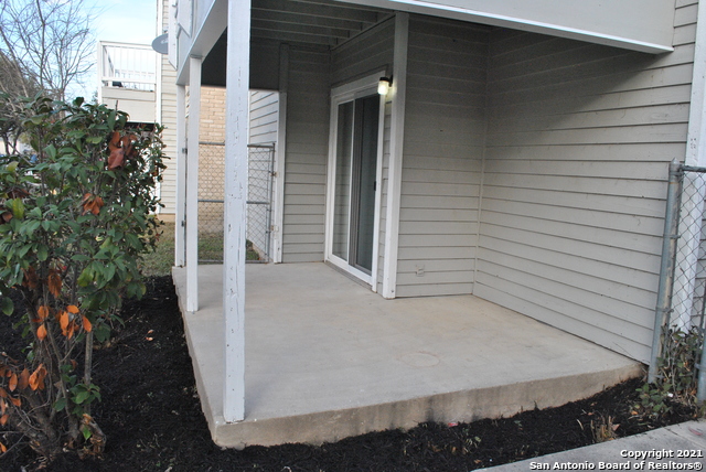 Image 3 of 18 For 7528 Windsor Oaks
