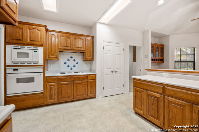 Image 10 of 41 For 26309 Glenrose Rd S