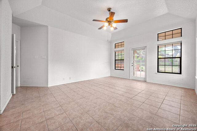 Image 15 of 41 For 26309 Glenrose Rd S