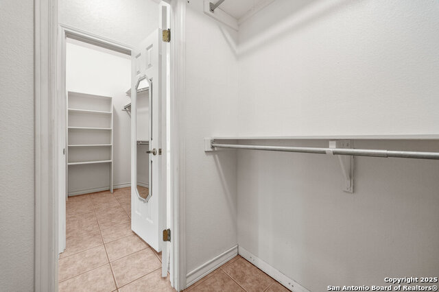 Image 21 of 41 For 26309 Glenrose Rd S