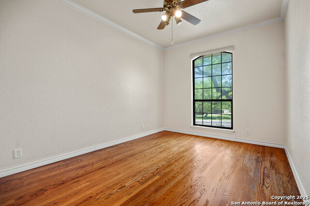 Image 22 of 41 For 26309 Glenrose Rd S