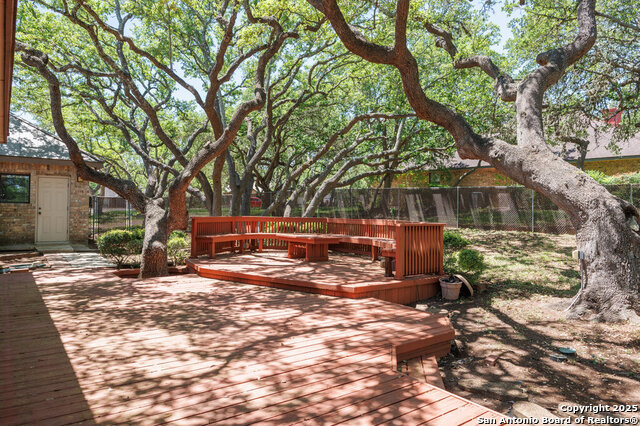 Image 31 of 41 For 26309 Glenrose Rd S