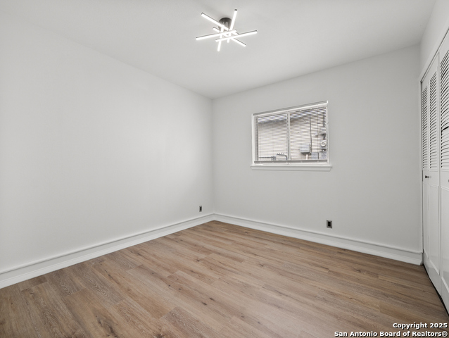 Image 16 of 18 For 4123 Longvale