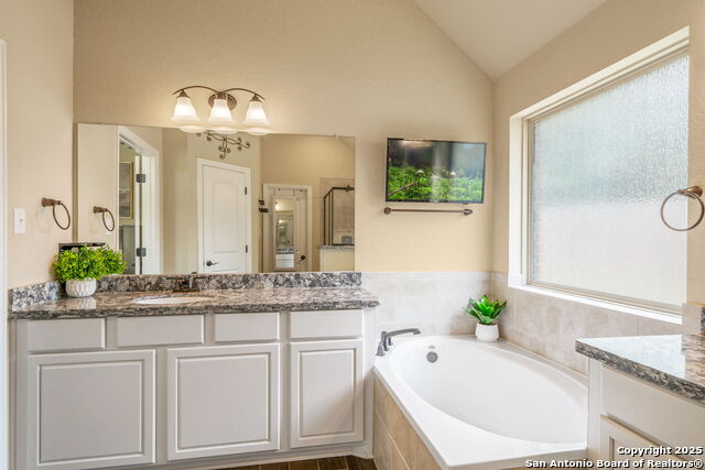 Image 21 of 38 For 8523 Tulocay Blanca