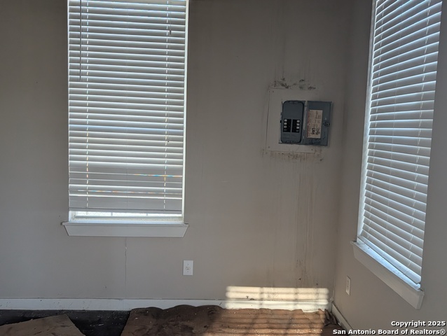 Listing photo id 4 for 106 Glorietta