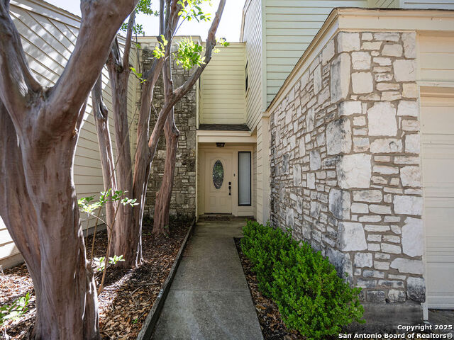 Image 2 of 20 For 8420 Echo Creek