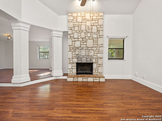 Image 4 of 20 For 8420 Echo Creek