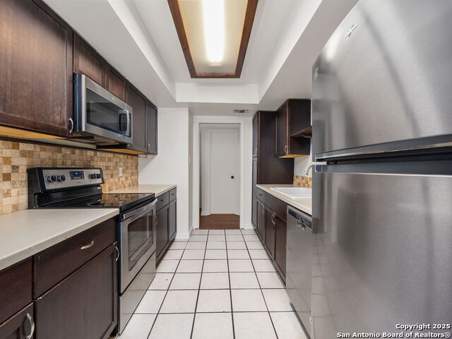 Image 7 of 20 For 8420 Echo Creek