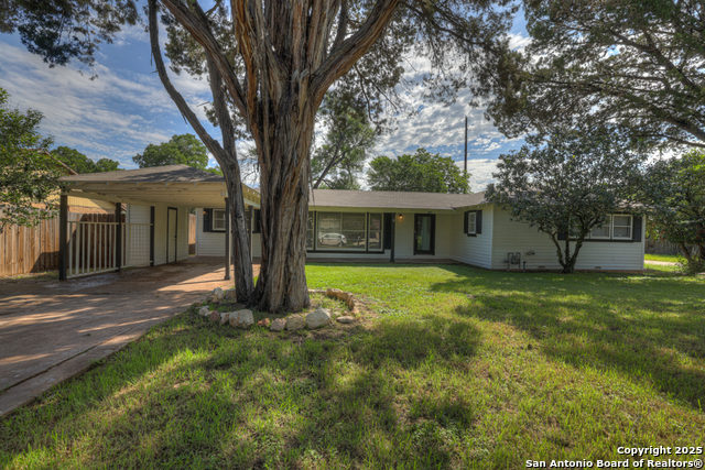 Details for 550 California, New Braunfels, TX 78130