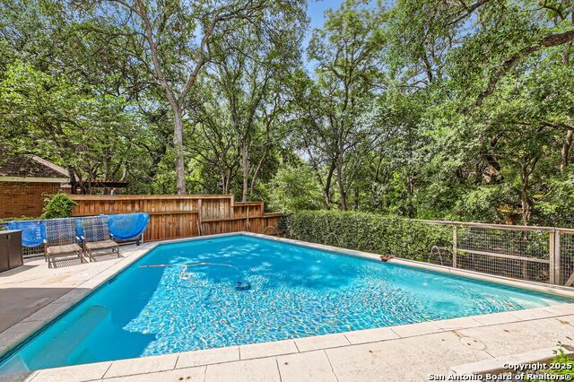 Image 2 of 34 For 13819 Crown Bluff