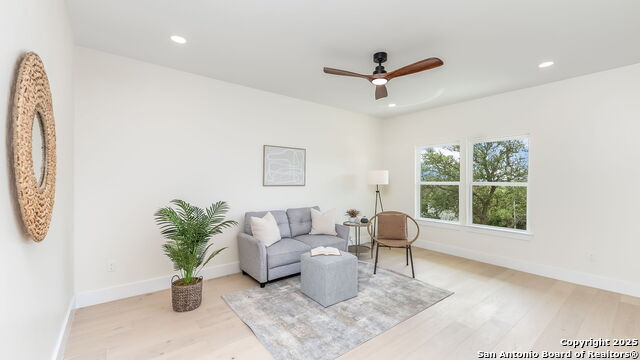 Image 29 of 39 For 3140 Westview Dr