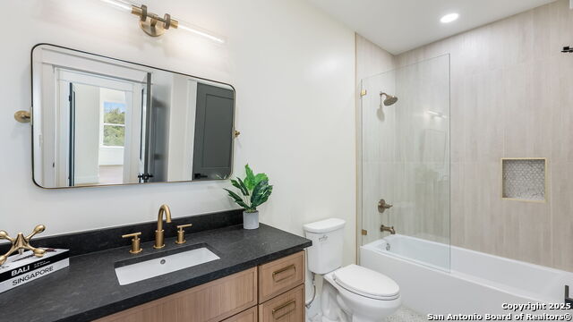 Image 31 of 39 For 3140 Westview Dr