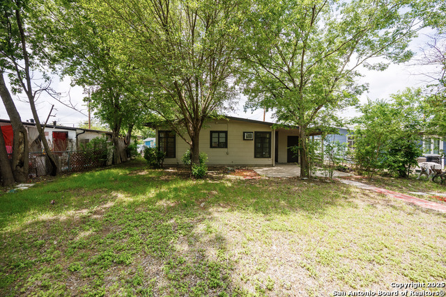 Listing photo id 23 for 170 Olga