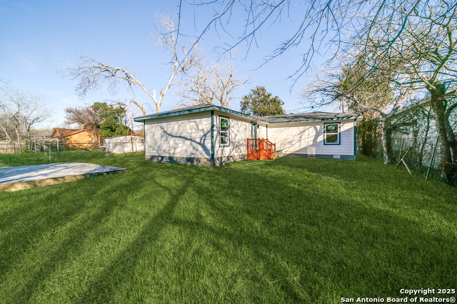 Image 2 of 25 For 1414 Burleson