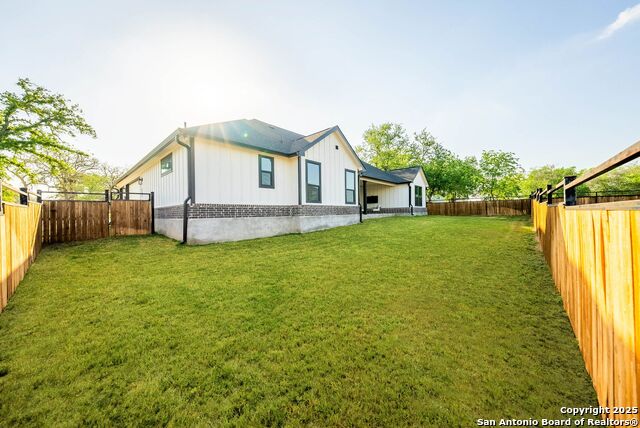 Image 44 of 63 For 132 Ash Parkway