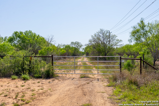 Image 18 of 60 For 000 Fm 1581  