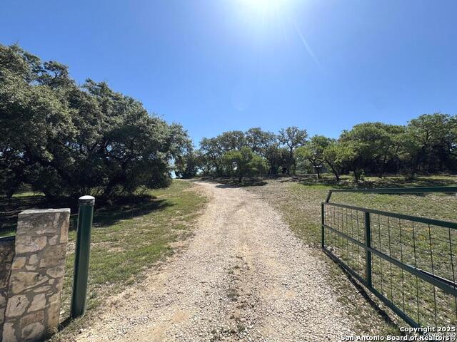 Image 28 of 42 For 2485 Bump Gate