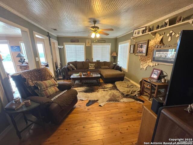 Image 31 of 42 For 2485 Bump Gate