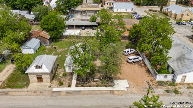 Listing photo id 15 for 1205 Lorenzo