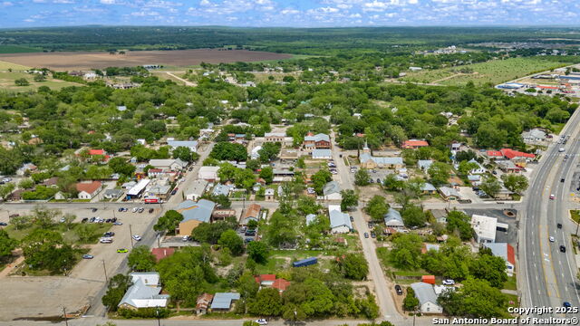 Listing photo id 20 for 1205 Lorenzo