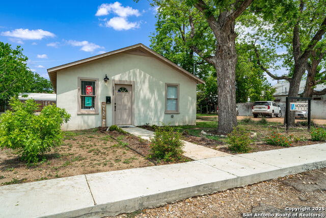 Listing photo id 1 for 1205 Lorenzo