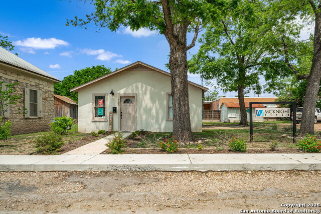 Listing photo id 2 for 1205 Lorenzo
