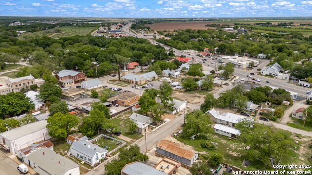 Listing photo id 6 for 1205 Lorenzo