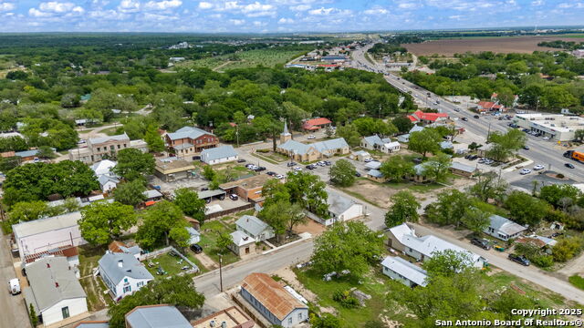 Listing photo id 7 for 1205 Lorenzo