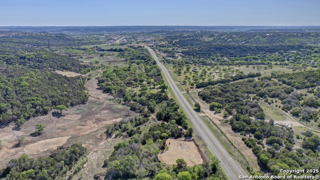 Listing photo id 6 for 3351 Fredericksburg Rd