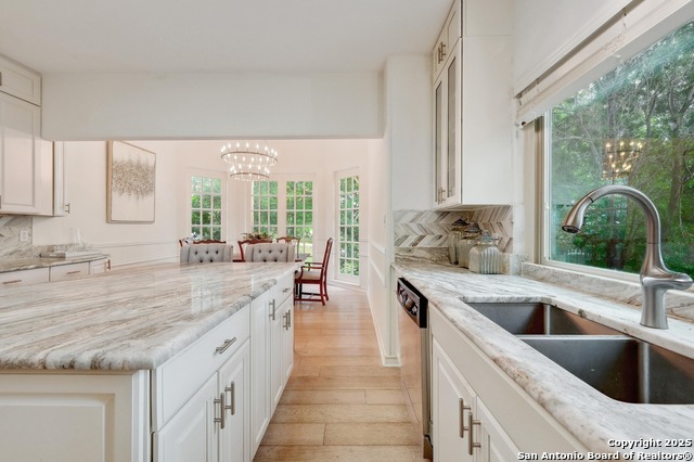 Listing photo id 11 for 11827 Mill Rock