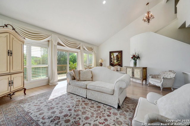Listing photo id 2 for 11827 Mill Rock