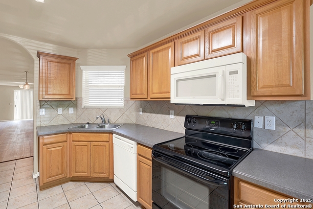Listing photo id 20 for 8906 Mission Brk