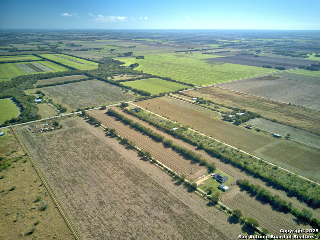 Listing photo id 4 for - Concordia Ln
