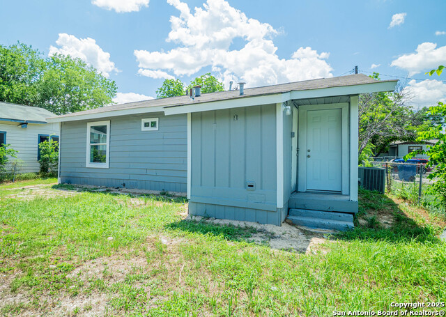 Image 16 of 16 For 727 Brunswick