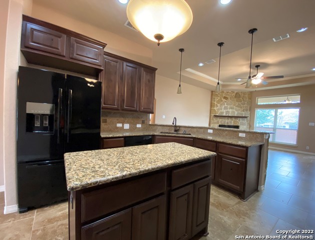 Image 4 of 24 For 15614 Glenn Ln