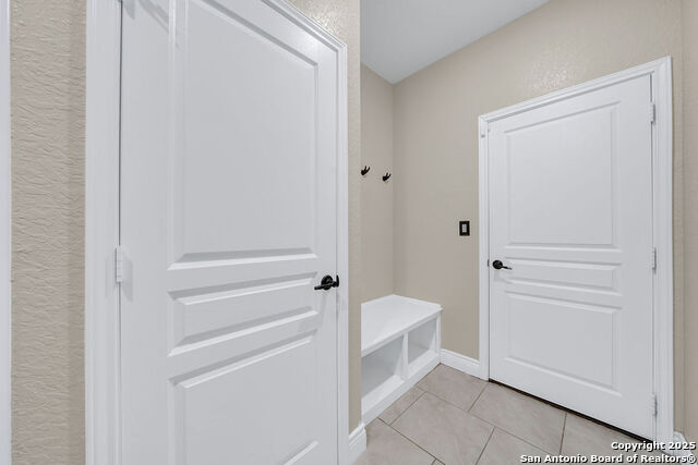 Image 11 of 38 For 27510 Valle Verde