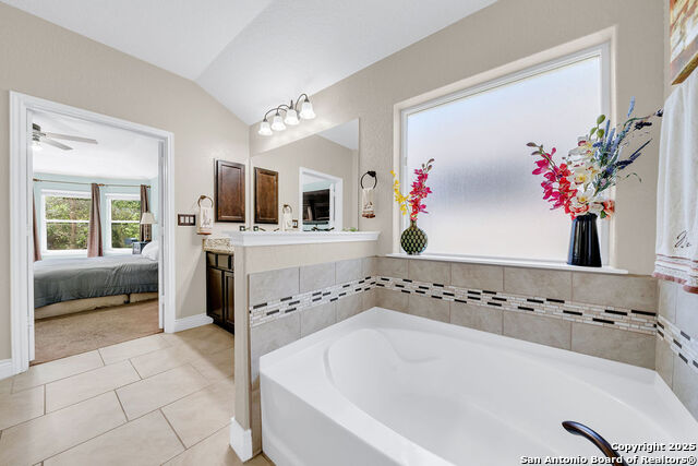 Image 25 of 38 For 27510 Valle Verde