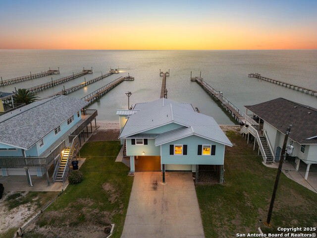 Image 3 of 43 For 672 Copano Ridge Rd