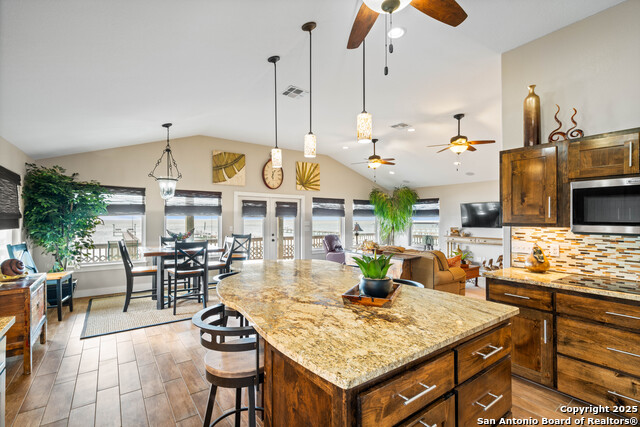 Image 8 of 43 For 672 Copano Ridge Rd