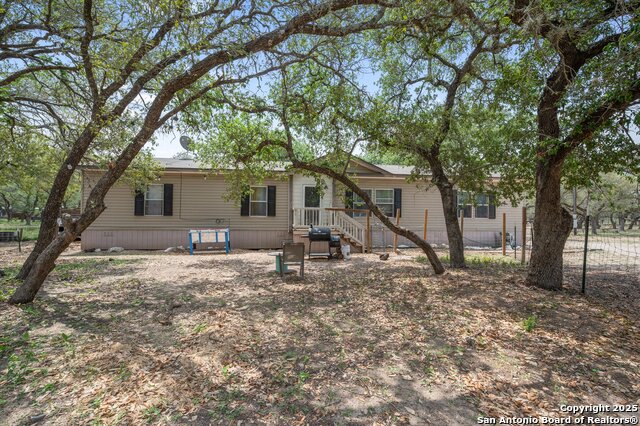 Details for 157 County Road 6816, Natalia, TX 78059