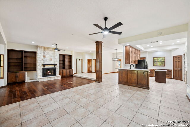 Image 8 of 46 For 8835 Garden Ridge Drive