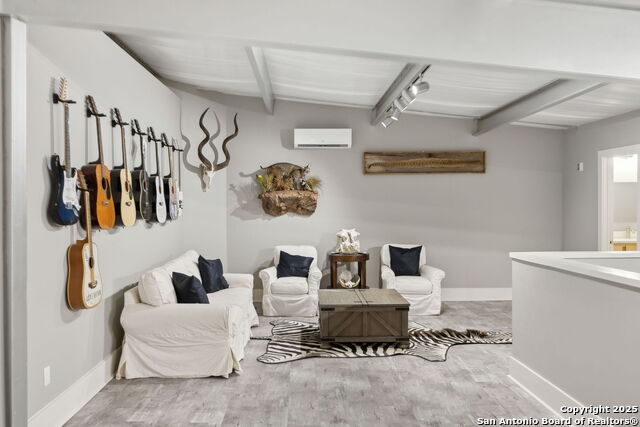 Listing photo id 14 for 148 Lakecreek