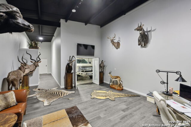 Listing photo id 23 for 148 Lakecreek