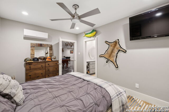 Listing photo id 31 for 148 Lakecreek