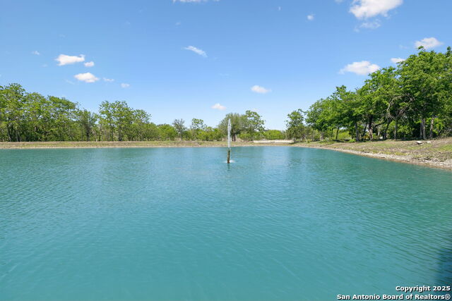 Listing photo id 38 for 148 Lakecreek