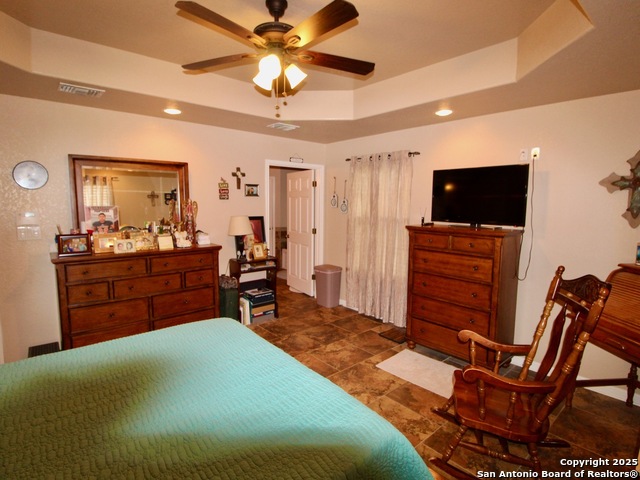 Listing photo id 9 for 12365 Rudolph Rd Unit 3