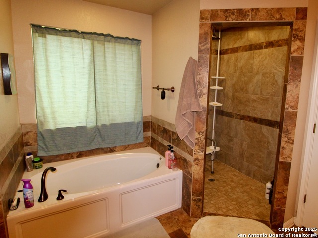 Listing photo id 12 for 12365 Rudolph Rd Unit 3