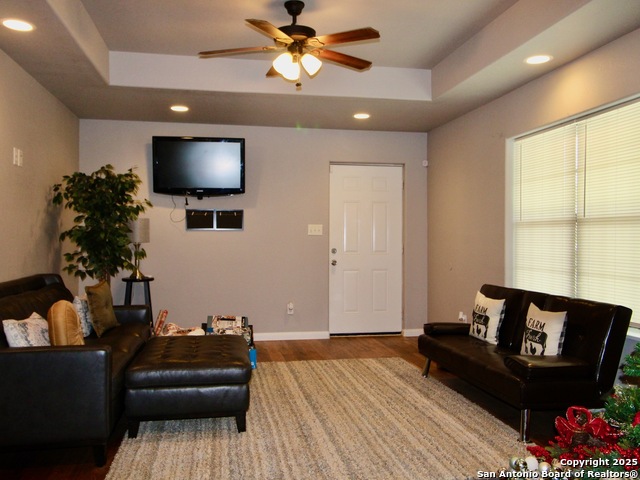 Listing photo id 19 for 12365 Rudolph Rd Unit 3