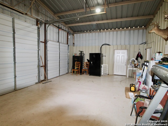 Listing photo id 30 for 12365 Rudolph Rd Unit 3