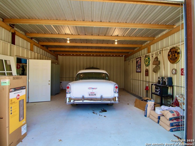 Listing photo id 34 for 12365 Rudolph Rd Unit 3
